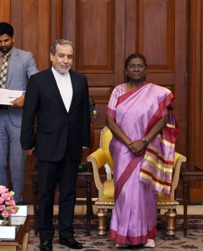 Iranian Foreign Minister Meets Indian President to Mark 75 Years of Ties